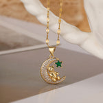 Cargar imagen en el visor de la galería, Collar Oso Lunar Con Circón. Acero Inoxidable Cobre Chapado Oro 18K