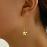 Cargar imagen en el visor de la galería, Aretes Love Largo. Acero Inoxidable Chapado Oro 18K