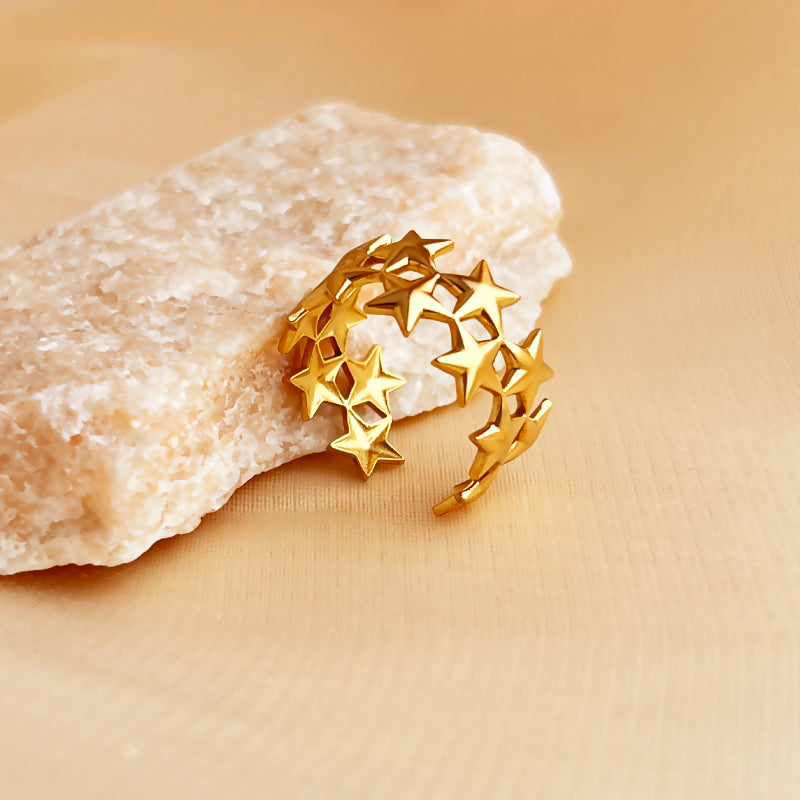 Anillo Stars. Acero Titanio Chapado Oro 18K