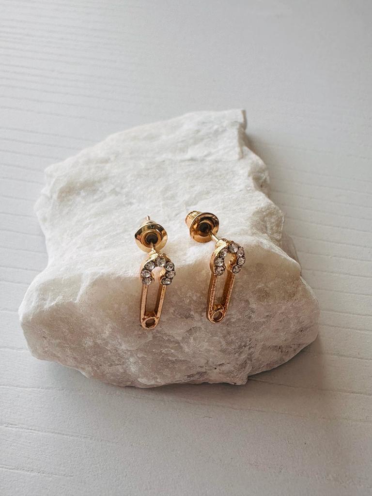 Aretes Diseños Varios con Circón. Cobre  Chapado oro 18k