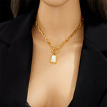 Cargar imagen en el visor de la galería, Collar Bianca Piedra Blanca Acero Titanio Chapado oro 18K