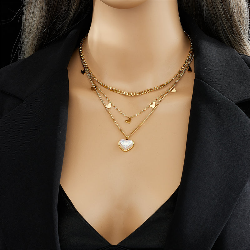 Collar Trio Corazón Blanco Acero Titanio Chapado oro 18K