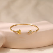 Brazalete May Con Circón. Acero Titanio Chapado Oro 18K